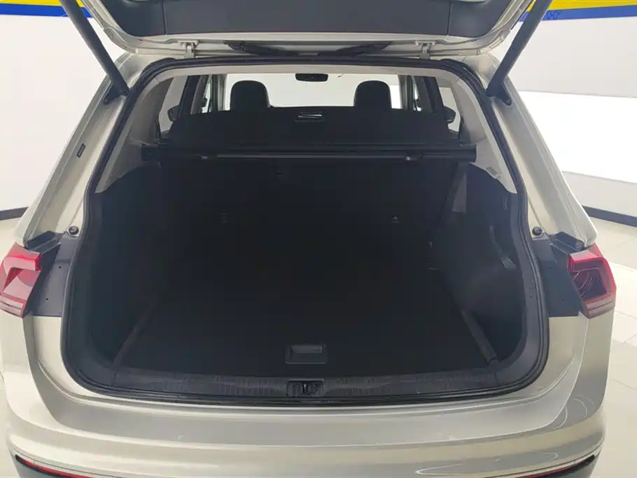 Volkswagen Tiguan L 2018 — фото 4