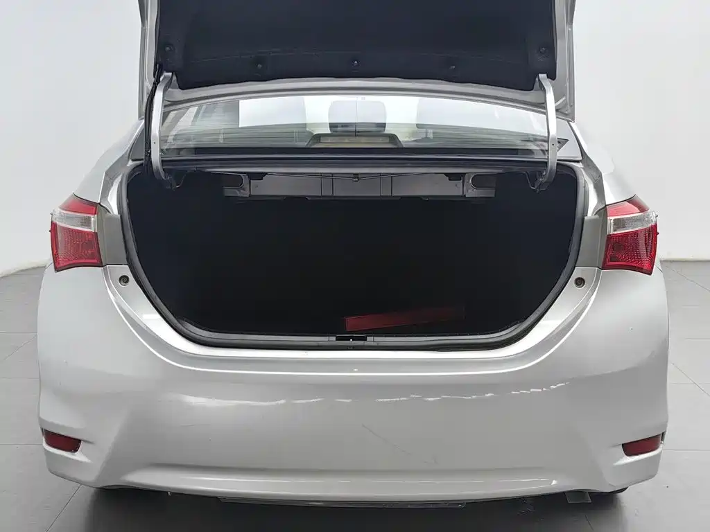 Toyota Corolla 2015 — фото 16