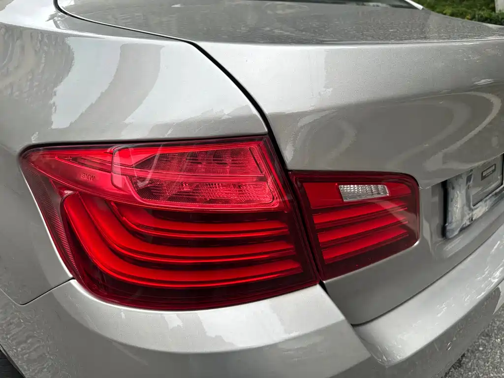 BMW 5 Series 2016 — фото 20