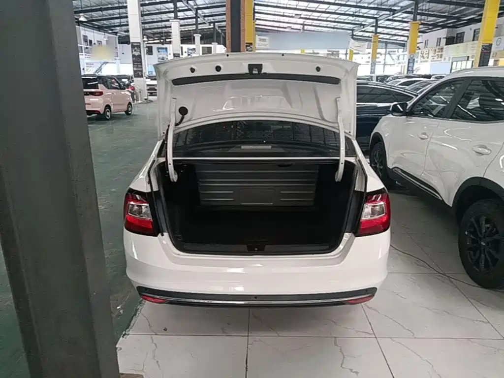 Skoda Rapid 2020 — фото 19