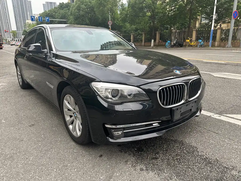 BMW 7 Series 2015 — фото 3