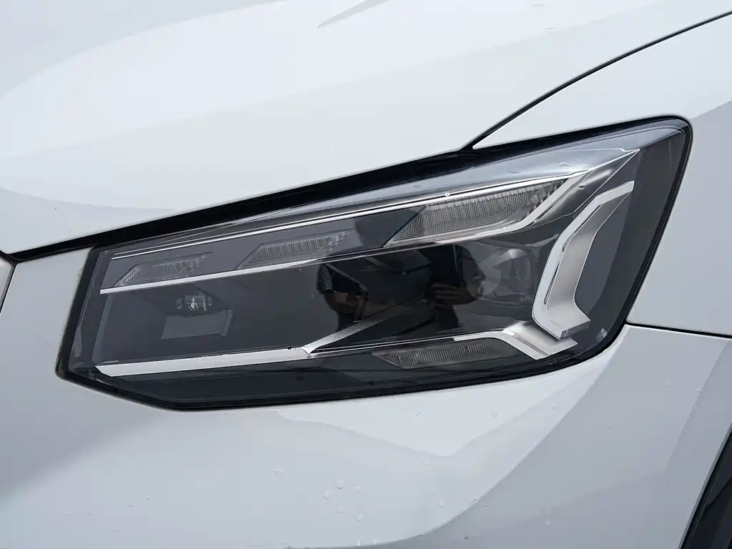 Audi Q2L 2023 — фото 13