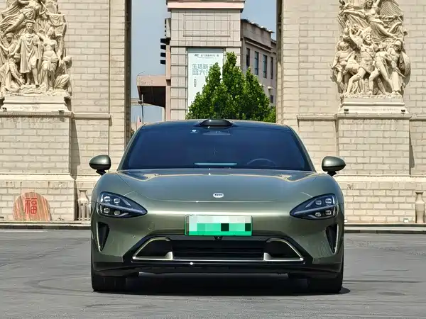 Xiaomi SU7 2025