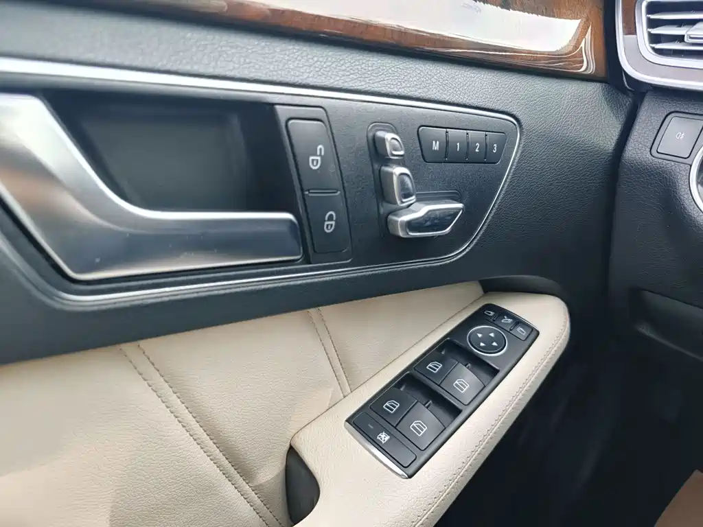 Mercedes-Benz E-Class 2014 — фото 13