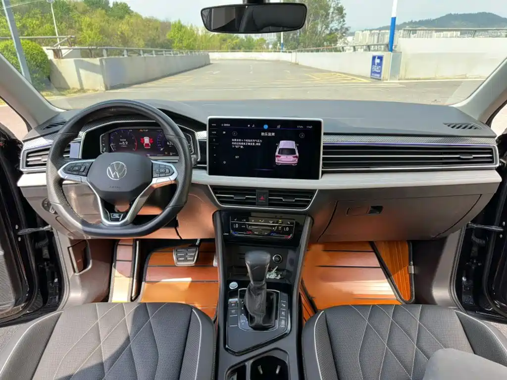 Volkswagen Tiguan L 2024 — фото 14