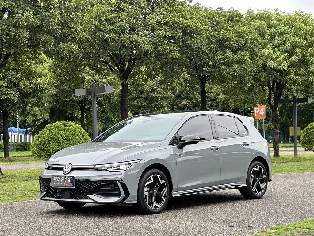 Volkswagen Golf 2025