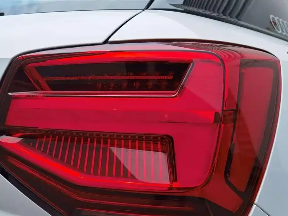 Audi Q2L 2024 — фото 17