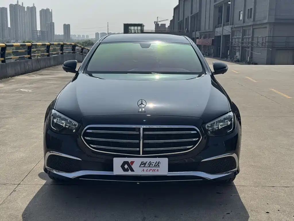 Mercedes-Benz E-Class 2023 — фото 2