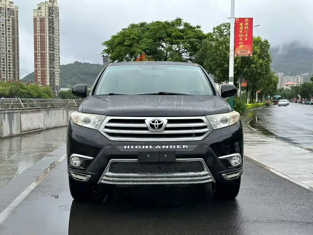 Toyota Highlander 2012 — фото 2