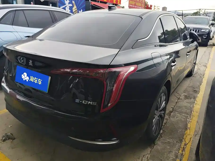 Hongqi E-QM5 2023 — фото 3