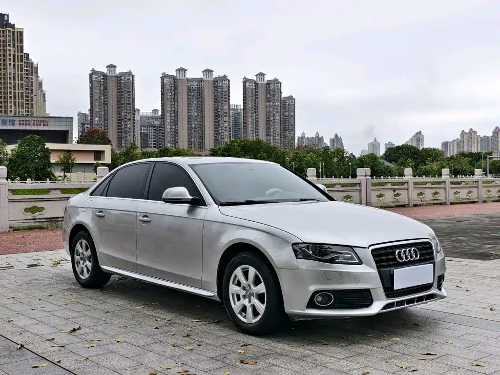 Audi A4L 2011