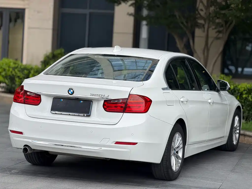 BMW 3 Series 2015 — фото 10