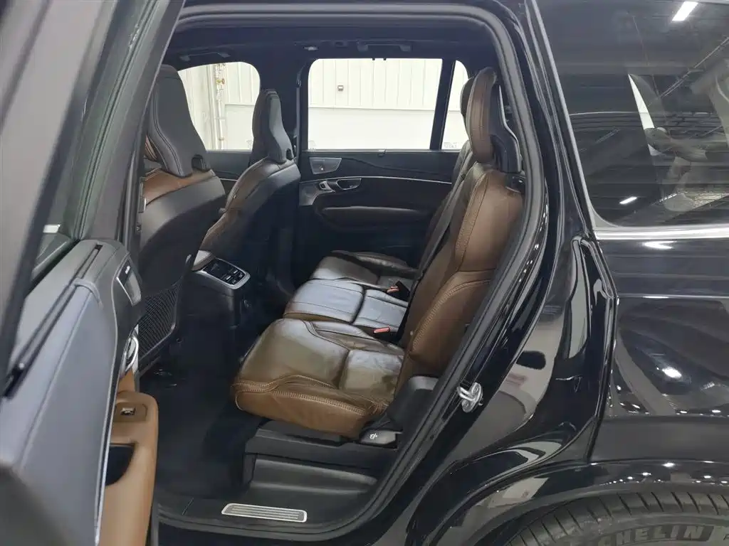 Volvo XC90 PHEV 2024 — фото 15