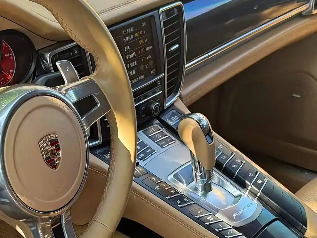 Porsche Panamera 2015 — фото 7