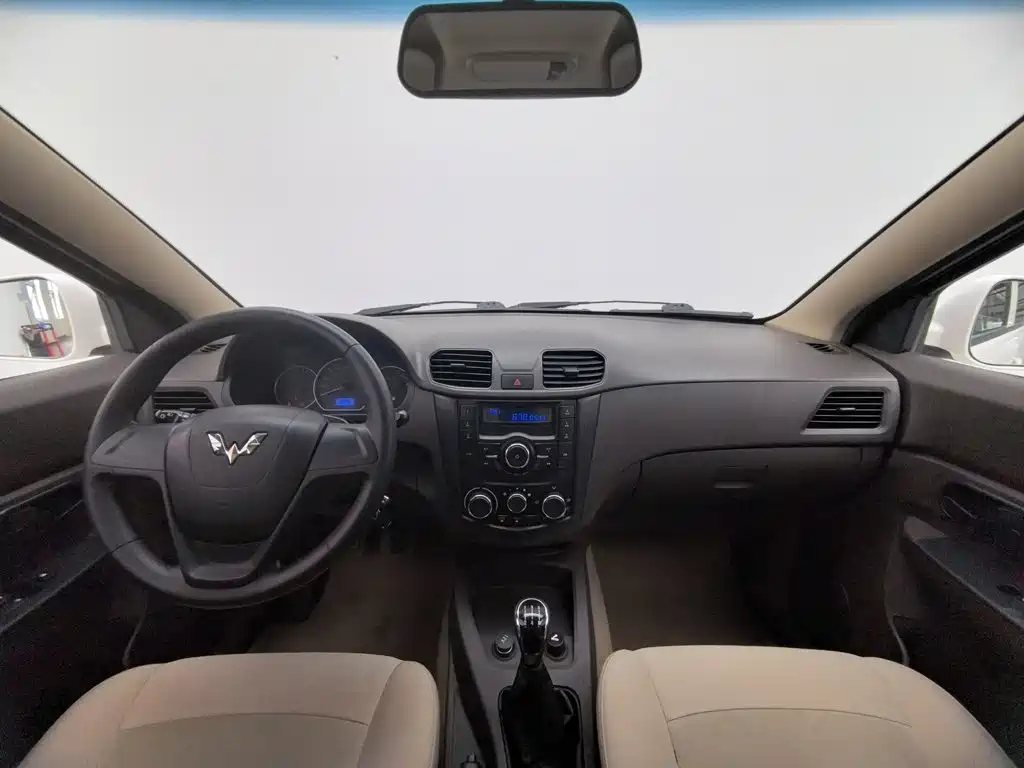 Wuling Hongguang 2017