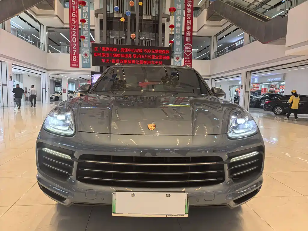 Porsche Cayenne Hybrid 2019 — фото 2