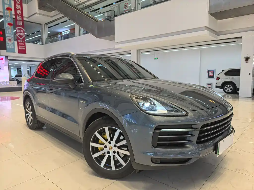 Porsche Cayenne Hybrid 2019 — фото 3