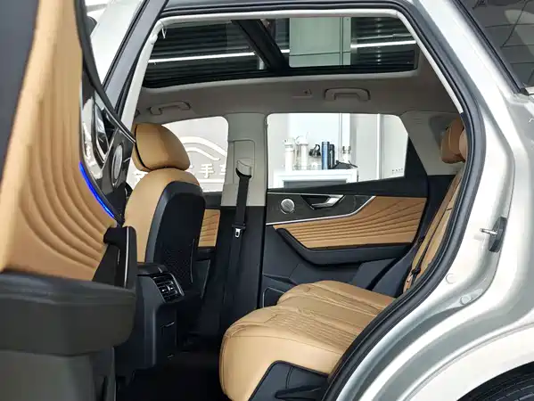 Hongqi HS5 2023
