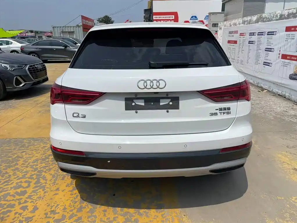 Audi Q3 2022 — фото 11