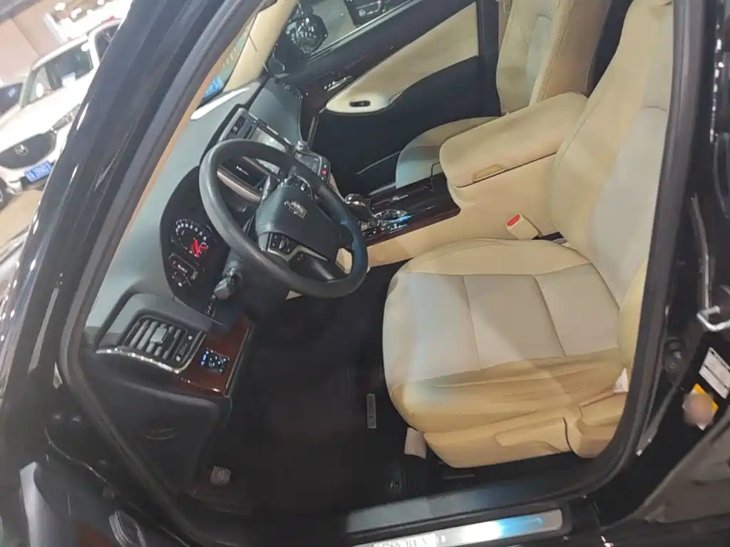 Toyota Crown 2018 — фото 15