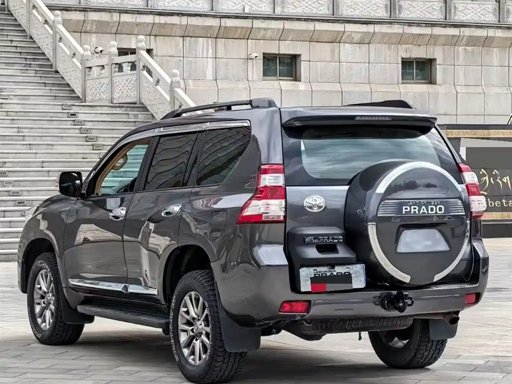 Toyota Prado 2017 — фото 7