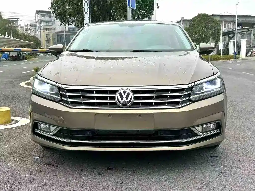 Volkswagen Passat 2017 — фото 2