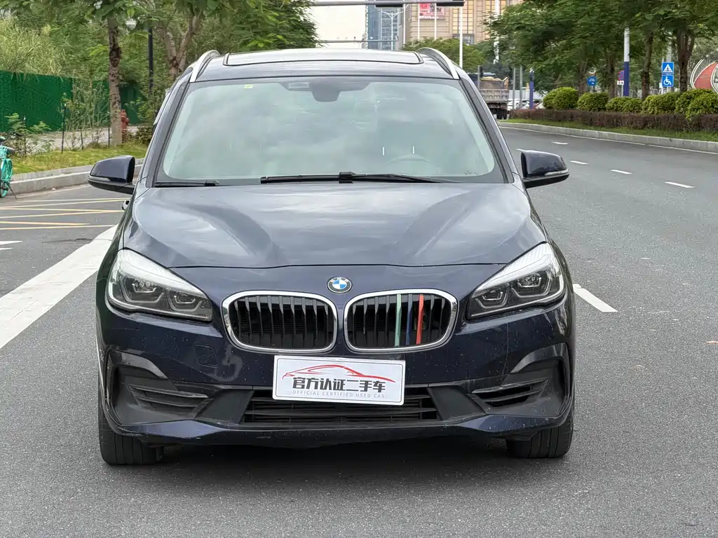 BMW 2 Series Wagon 2019 — фото 2