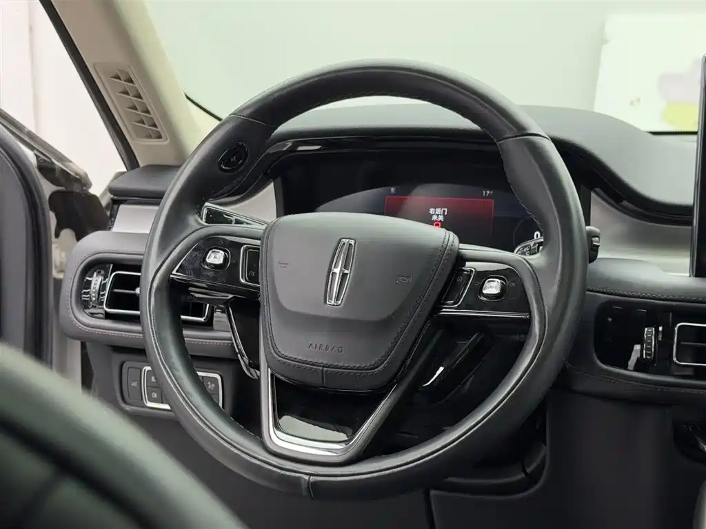 Lincoln Aviator 2023 — фото 12