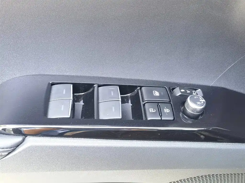 Toyota Camry 2026 — фото 23