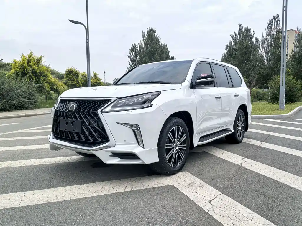 Lexus LX 2020