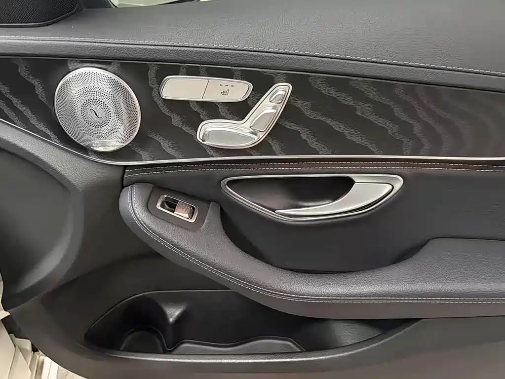 Mercedes-Benz C-Class 2016 — фото 11
