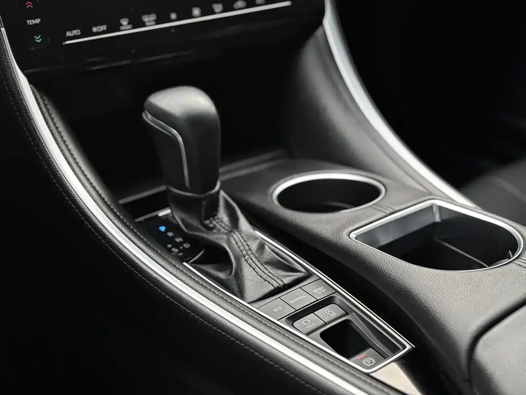 Toyota Avalon 2023 — фото 13