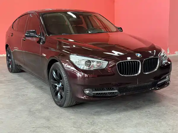 BMW 5 Series GT 2012