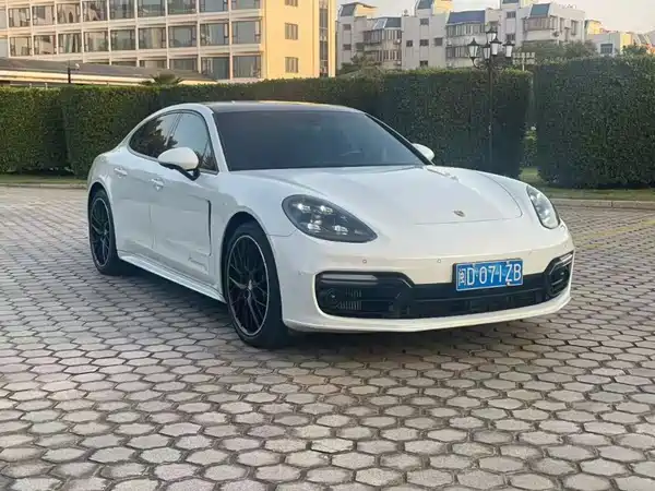 Porsche Panamera 2020