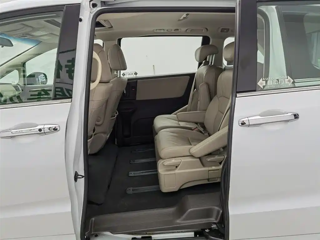 Honda Odyssey 2017 — фото 15