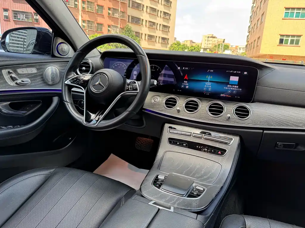 Mercedes-Benz E-Class 2021 — фото 19
