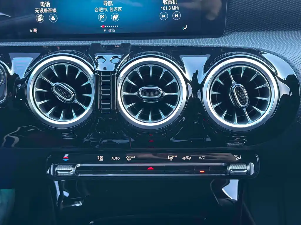 Mercedes-Benz A-Class 2022 — фото 19
