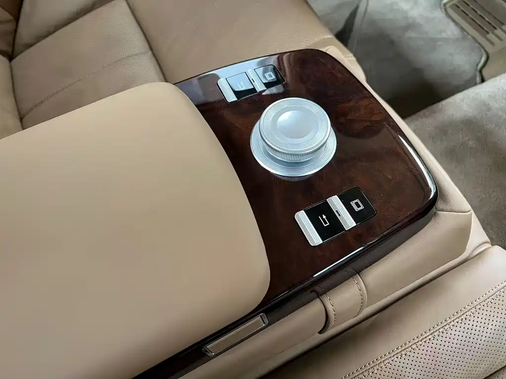 Mercedes-Benz S-Class 2008 — фото 16