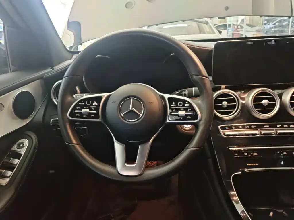 Mercedes-Benz GLC 2021 — фото 11