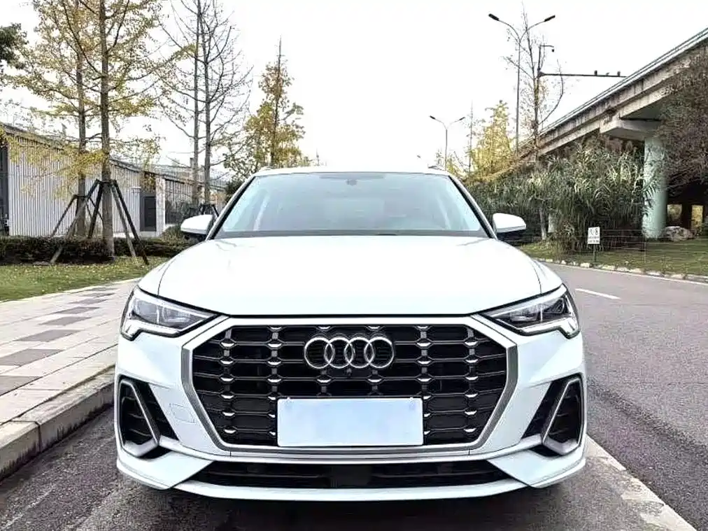 Audi Q3 2023 — фото 2