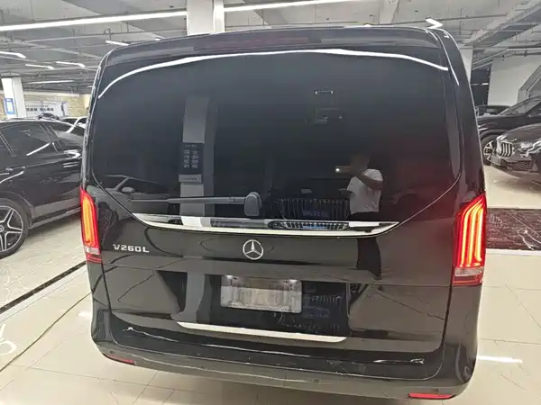 Mercedes-Benz V-Class 2016