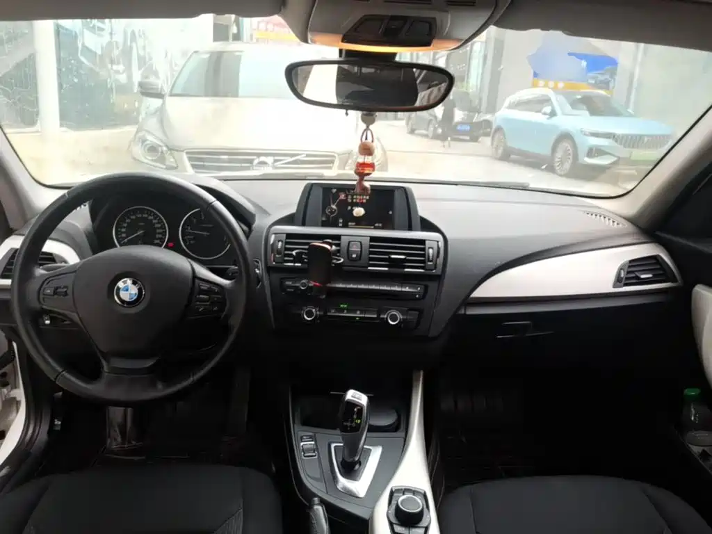 BMW 1 Series 2015 — фото 10
