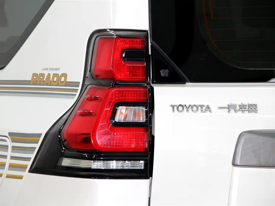 Toyota Prado 2020 — фото 30