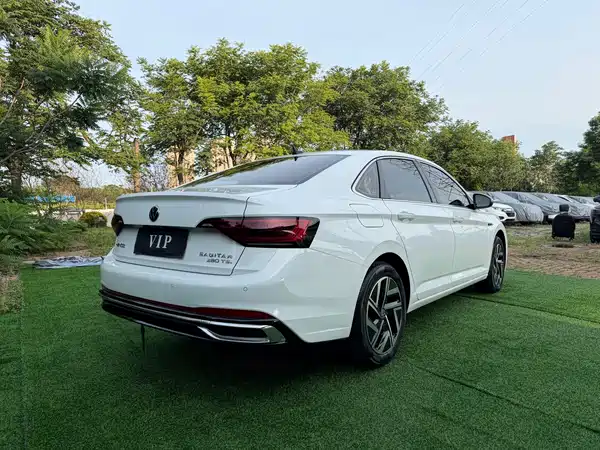 Volkswagen Sagitar 2022