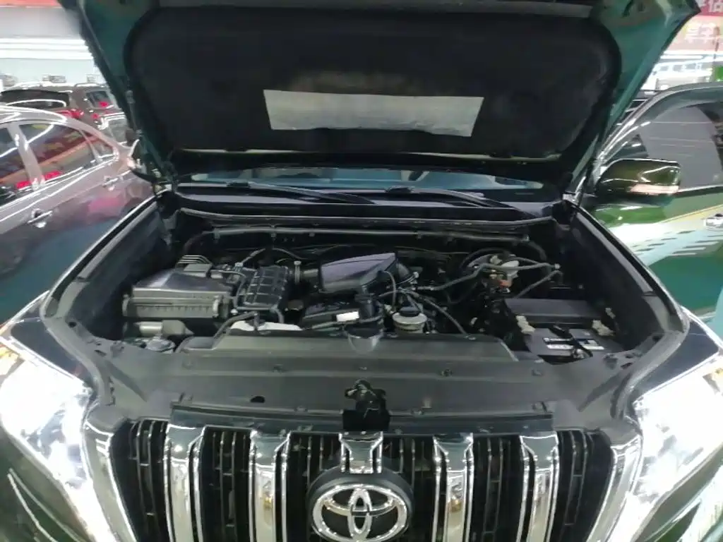 Toyota Prado 2015 — фото 20