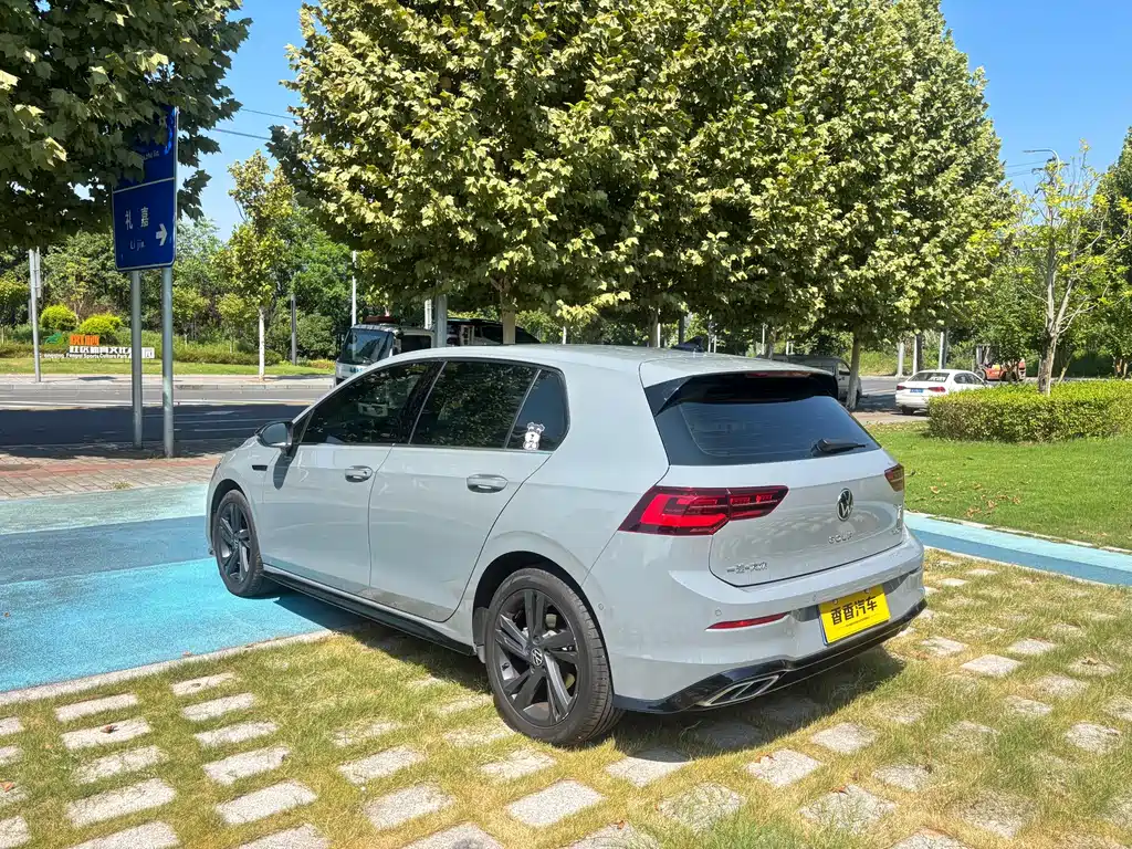 Volkswagen Golf 2022