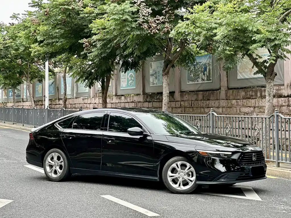Honda Accord 2023 — фото 3