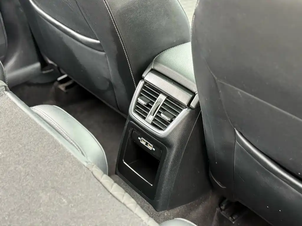 Skoda Octavia 2018 — фото 12