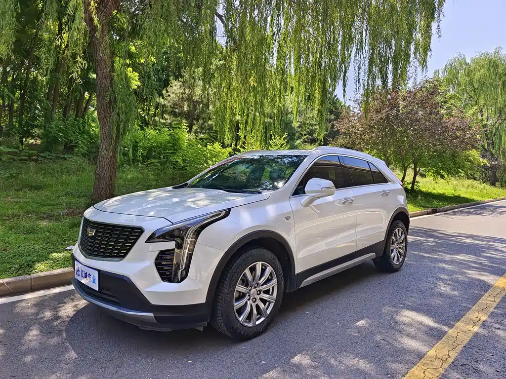 Cadillac XT4 2021 — фото 1