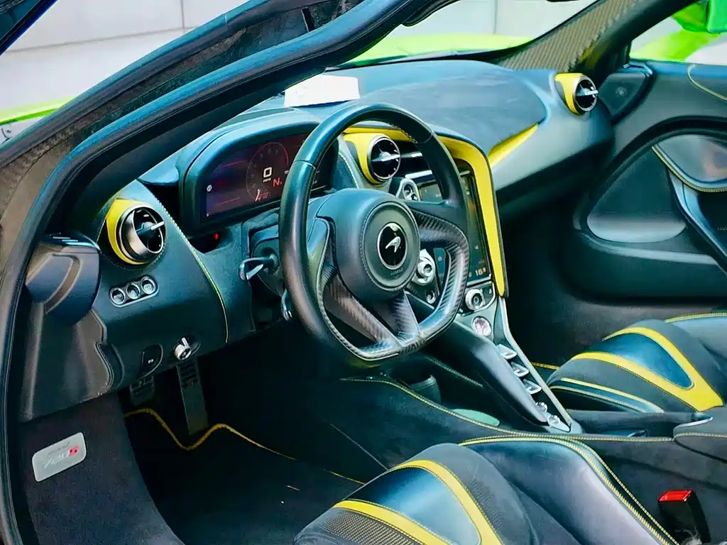 McLaren 720S 2020 — фото 9